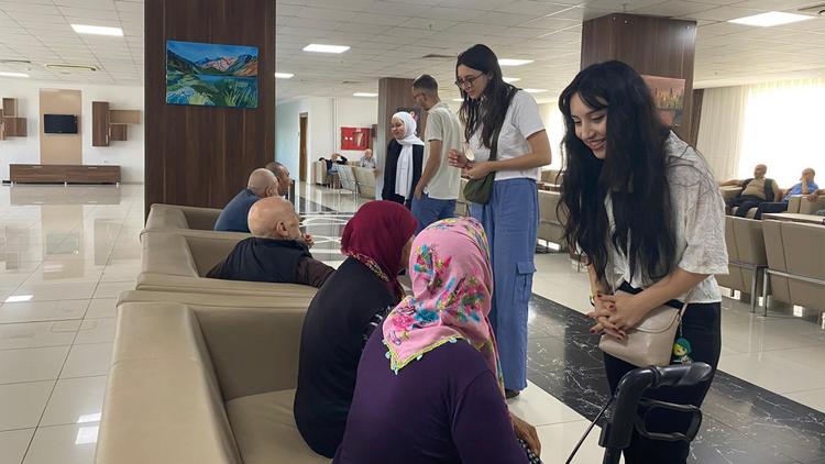 زيارة ذات معنى لدار التمريض من مؤسسة بلبولزاده
