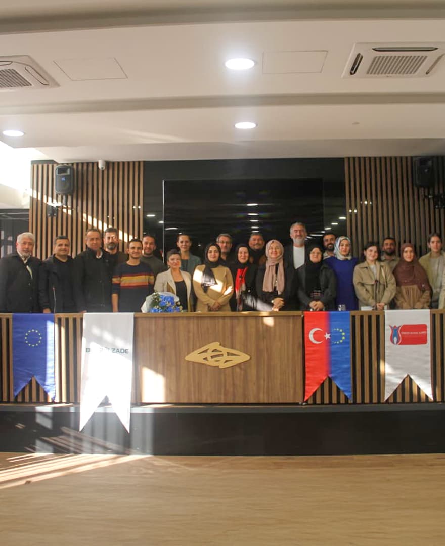 GENÇLİK ÇALIŞMALARINDA SİVİL SORUMLULUK VE YENİ YÖNTEMLER