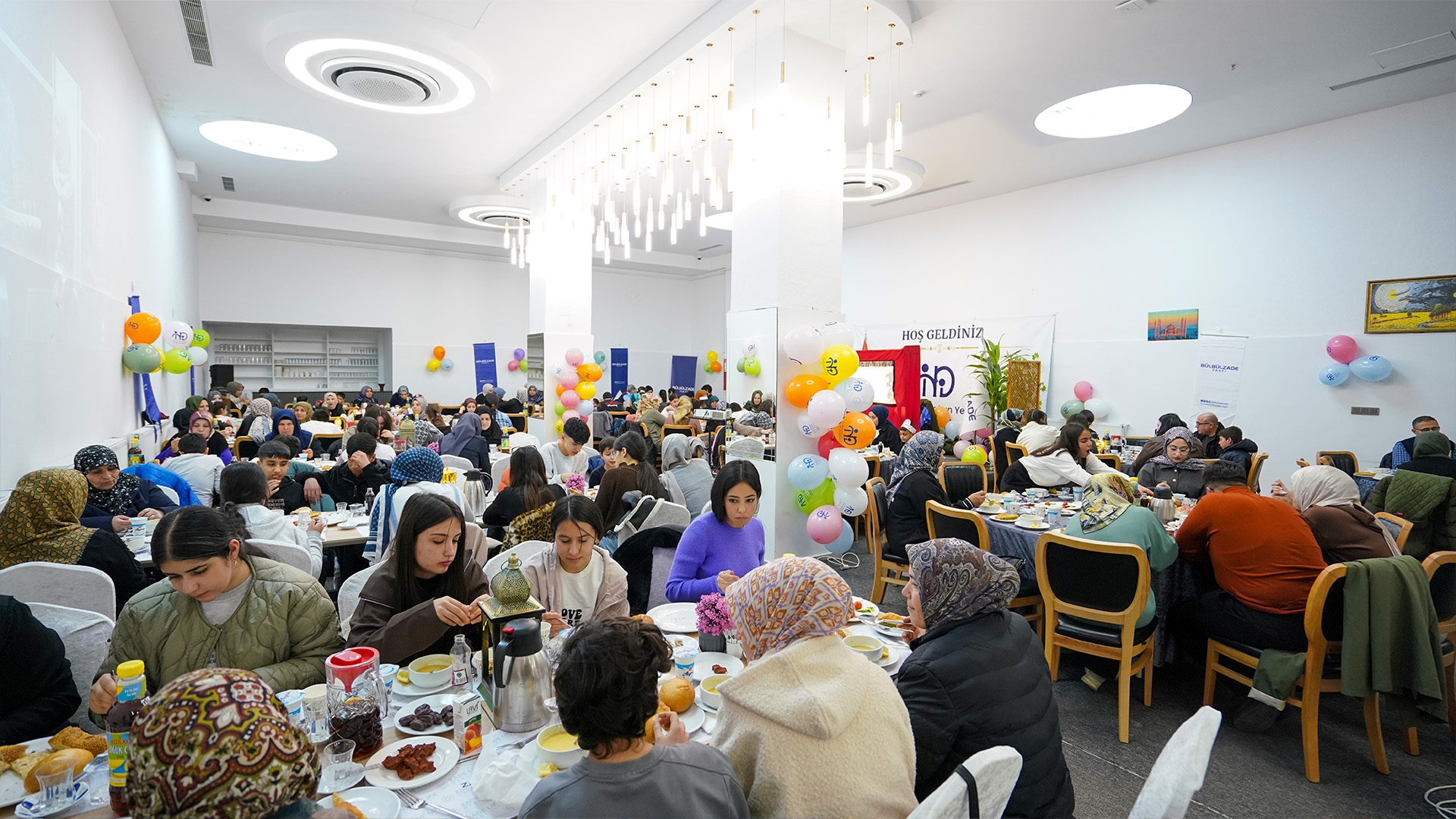 Göz Aydınlığı Nesillerimizle Bir Gelecek İnşa Etmenin Derdindeyiz