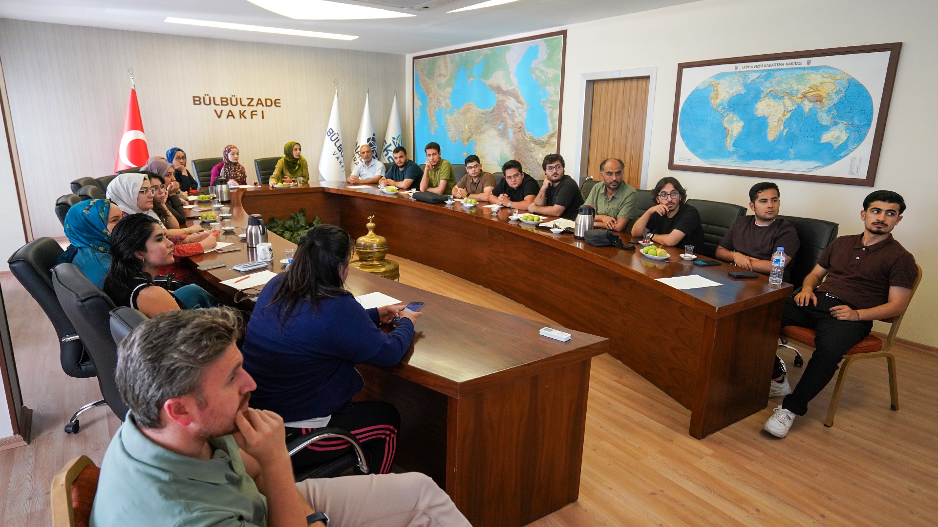 The First Session of the “Research Writing and Techniques” Workshop Was Held