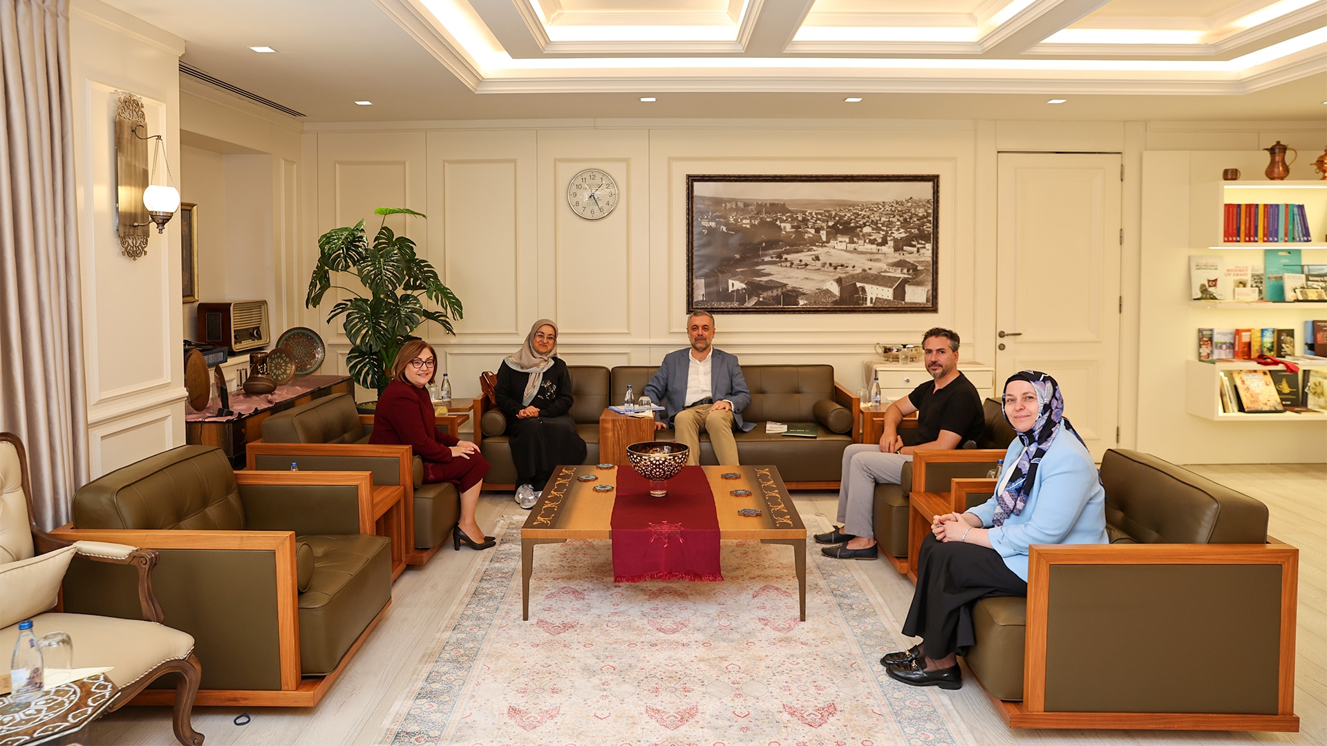 Bülbülzade Foundation President Turgay Aldemir Meets with Gaziantep Metropolitan Municipality Mayor Fatma Şahin