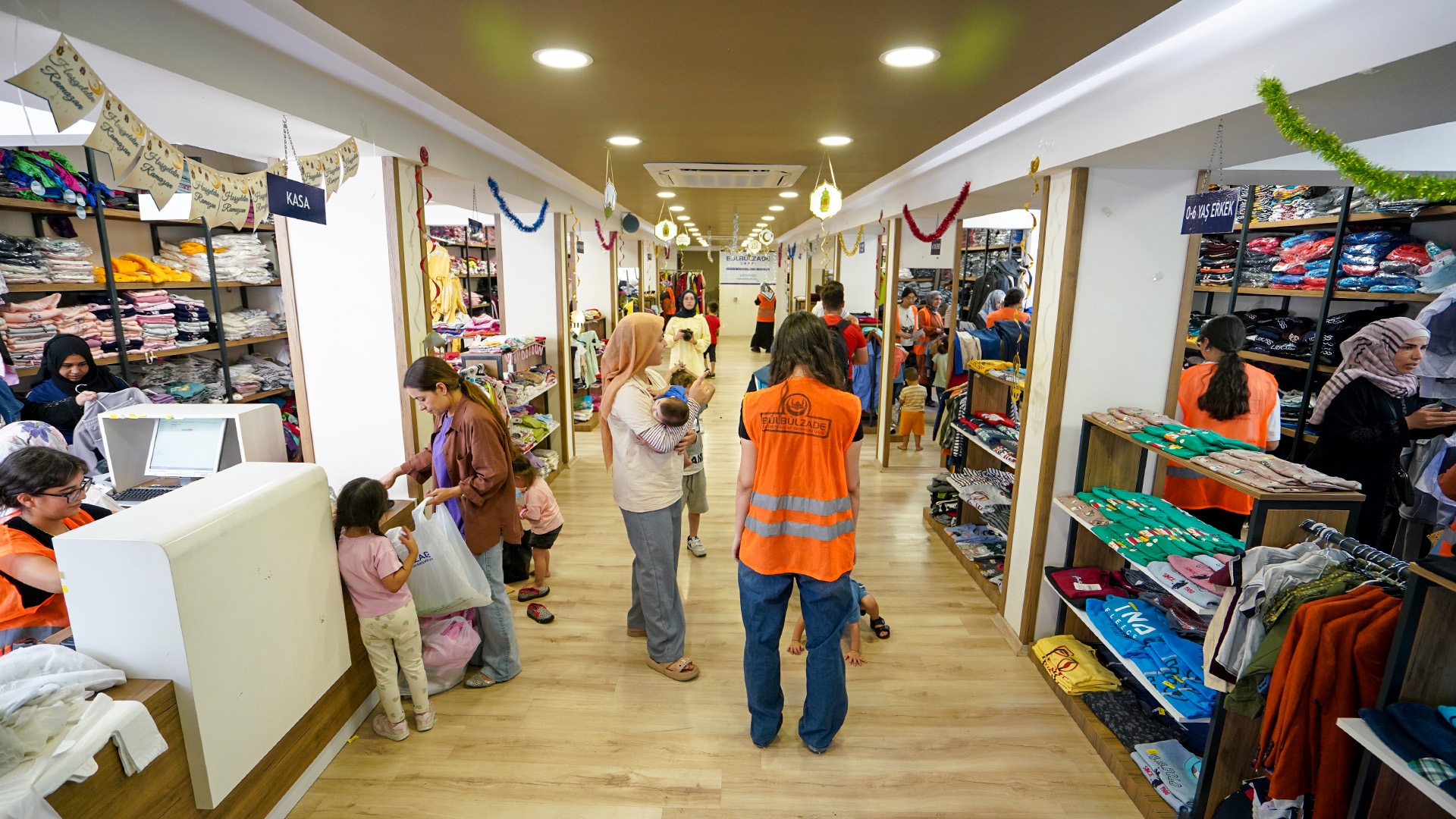 Bülbülzade Foundation Aid Store Expands Solidarity