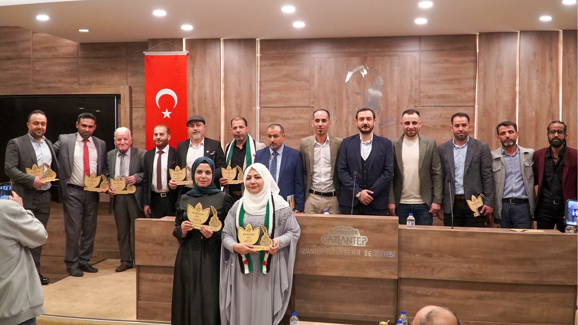 Suriyeli Yazarlar ve Şairler Gaziantep’te Bir Araya Geldi